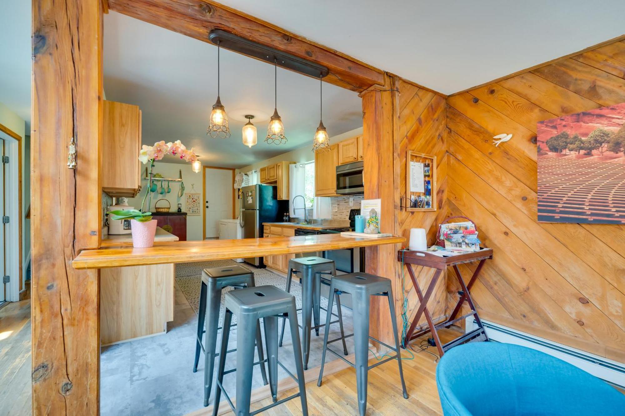 Stunning Golden Home With Deck About 35 Mi To Denver! Екстериор снимка